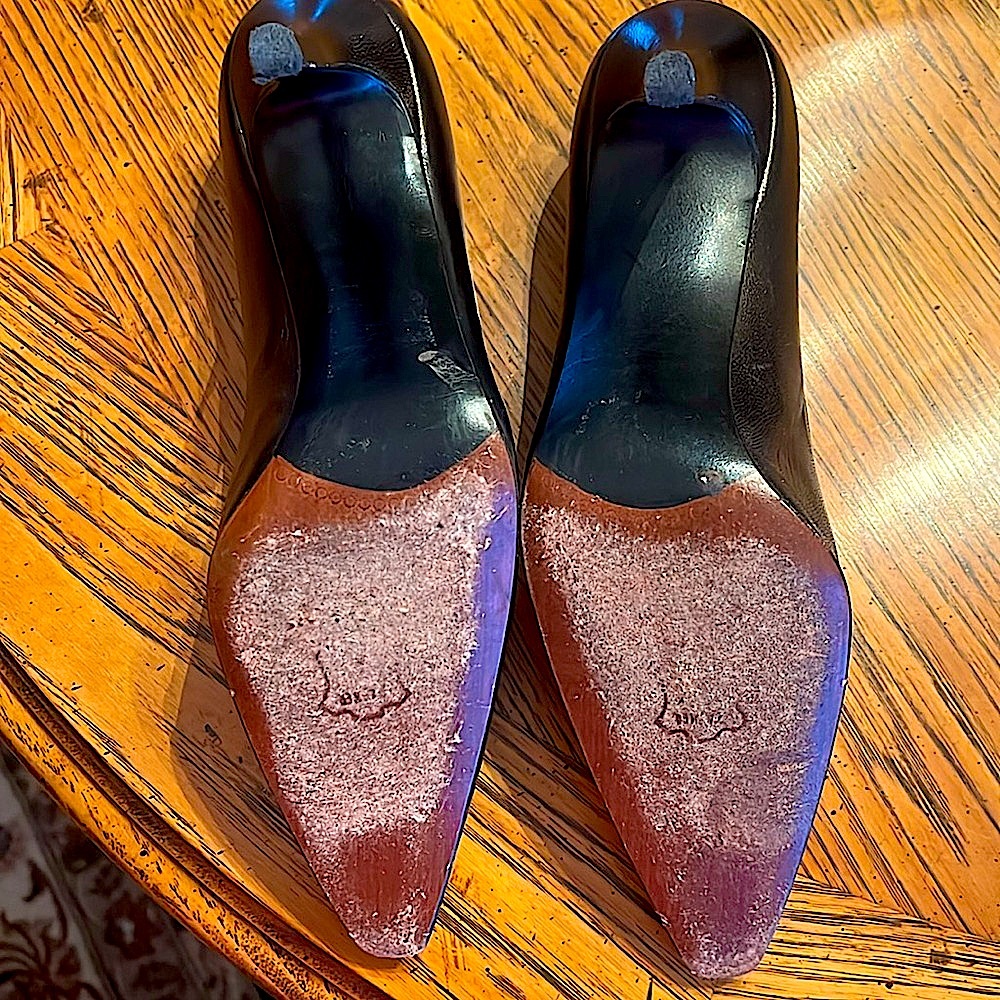 👠👠EUCClassic Style Stuart Weitzman Pointed toe Pump. Metallic dark Brown. 7.5B. - Picture 8 of 9